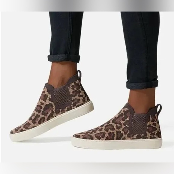 Rothy’s Chelsea Boot Pull On High Top Sneakers Wildcat Print Shoes Flats Size 10 - Picture 1 of 10